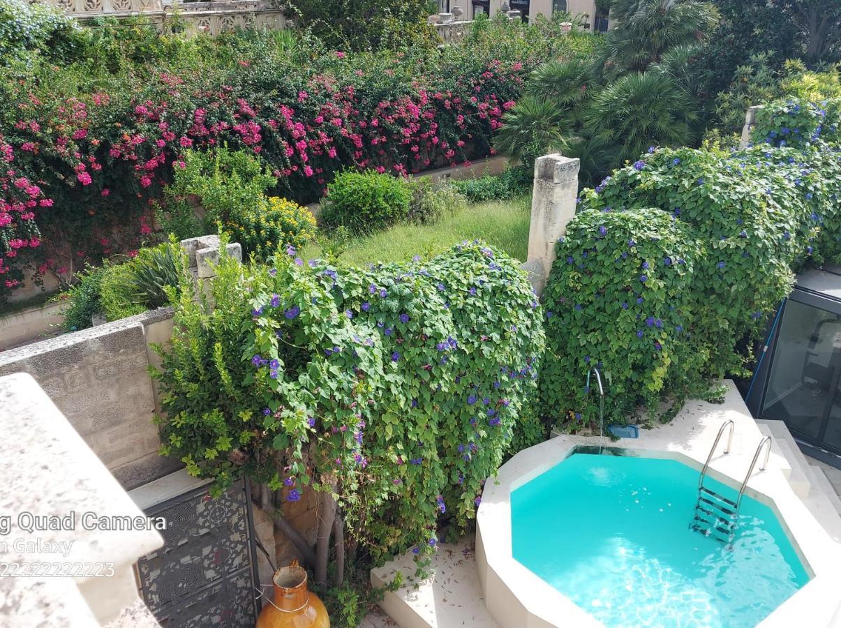 Dimora Charleston Lecce Parcheggio Privato In Loco Gratis Bed & Breakfast Екстериор снимка
