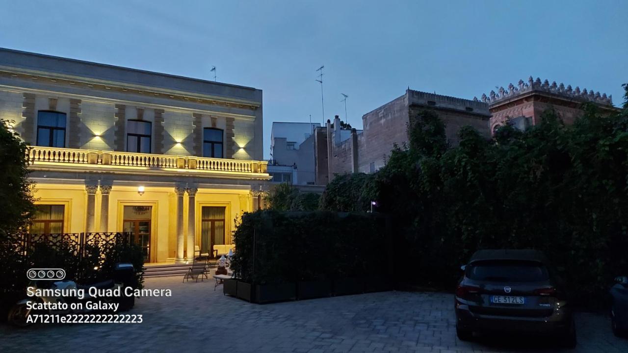 Dimora Charleston Lecce Parcheggio Privato In Loco Gratis Bed & Breakfast Екстериор снимка