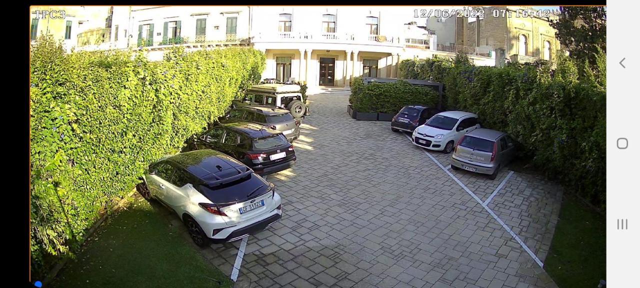 Dimora Charleston Lecce Parcheggio Privato In Loco Gratis Bed & Breakfast Екстериор снимка