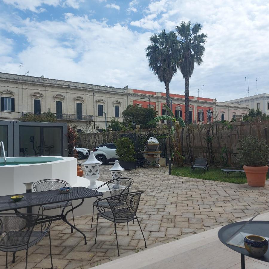 Dimora Charleston Lecce Parcheggio Privato In Loco Gratis Bed & Breakfast Екстериор снимка