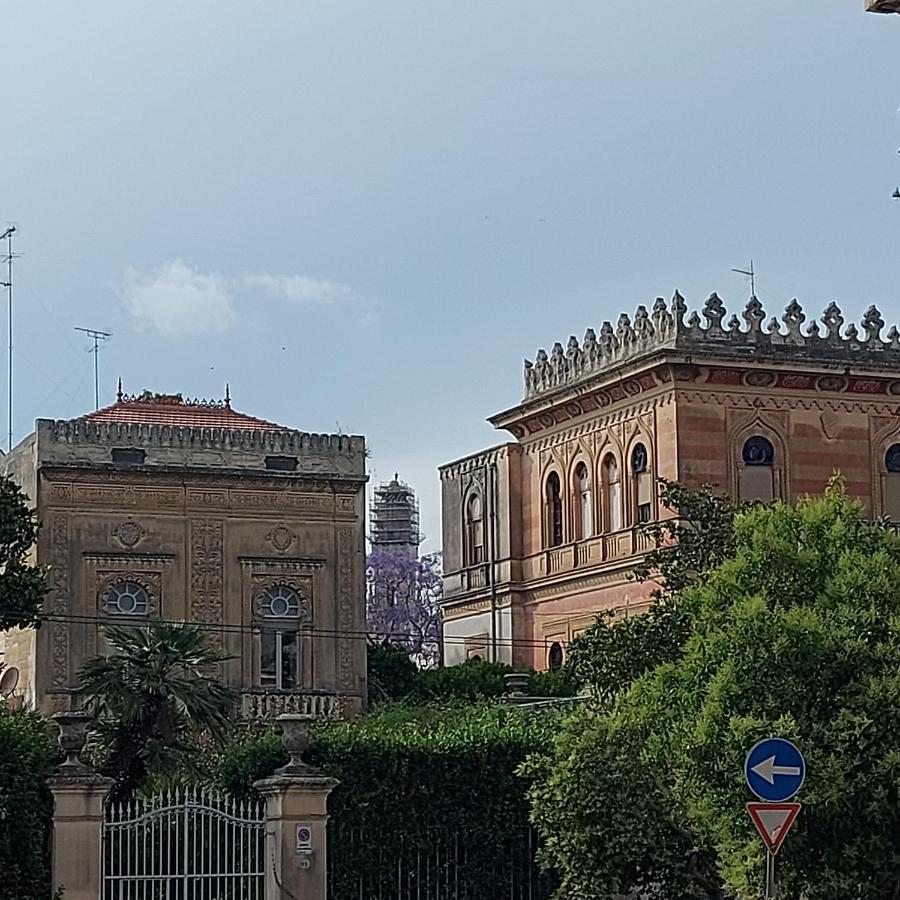 Dimora Charleston Lecce Parcheggio Privato In Loco Gratis Bed & Breakfast Екстериор снимка
