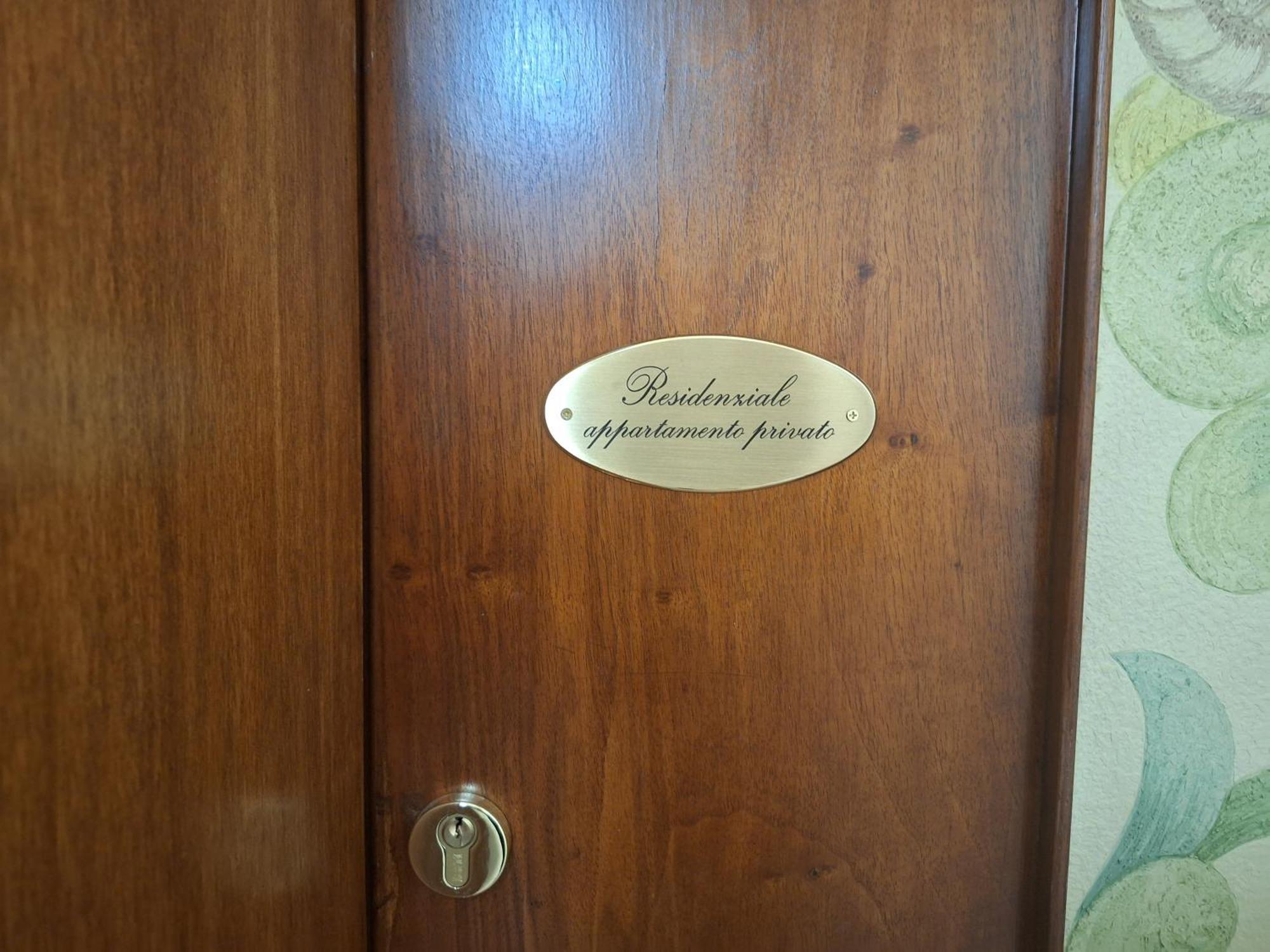 Dimora Charleston Lecce Parcheggio Privato In Loco Gratis Bed & Breakfast Екстериор снимка