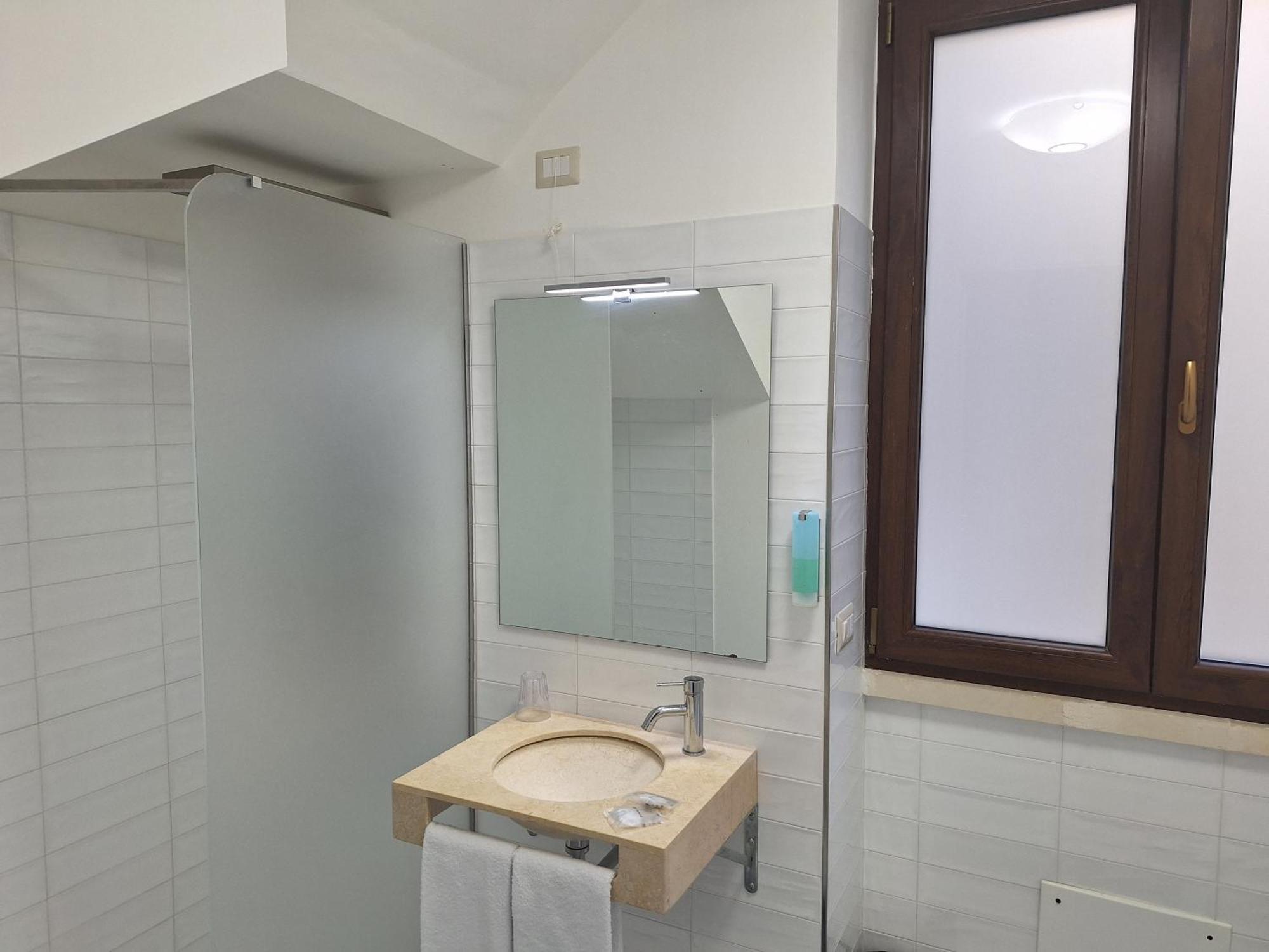 Dimora Charleston Lecce Parcheggio Privato In Loco Gratis Bed & Breakfast Стая снимка