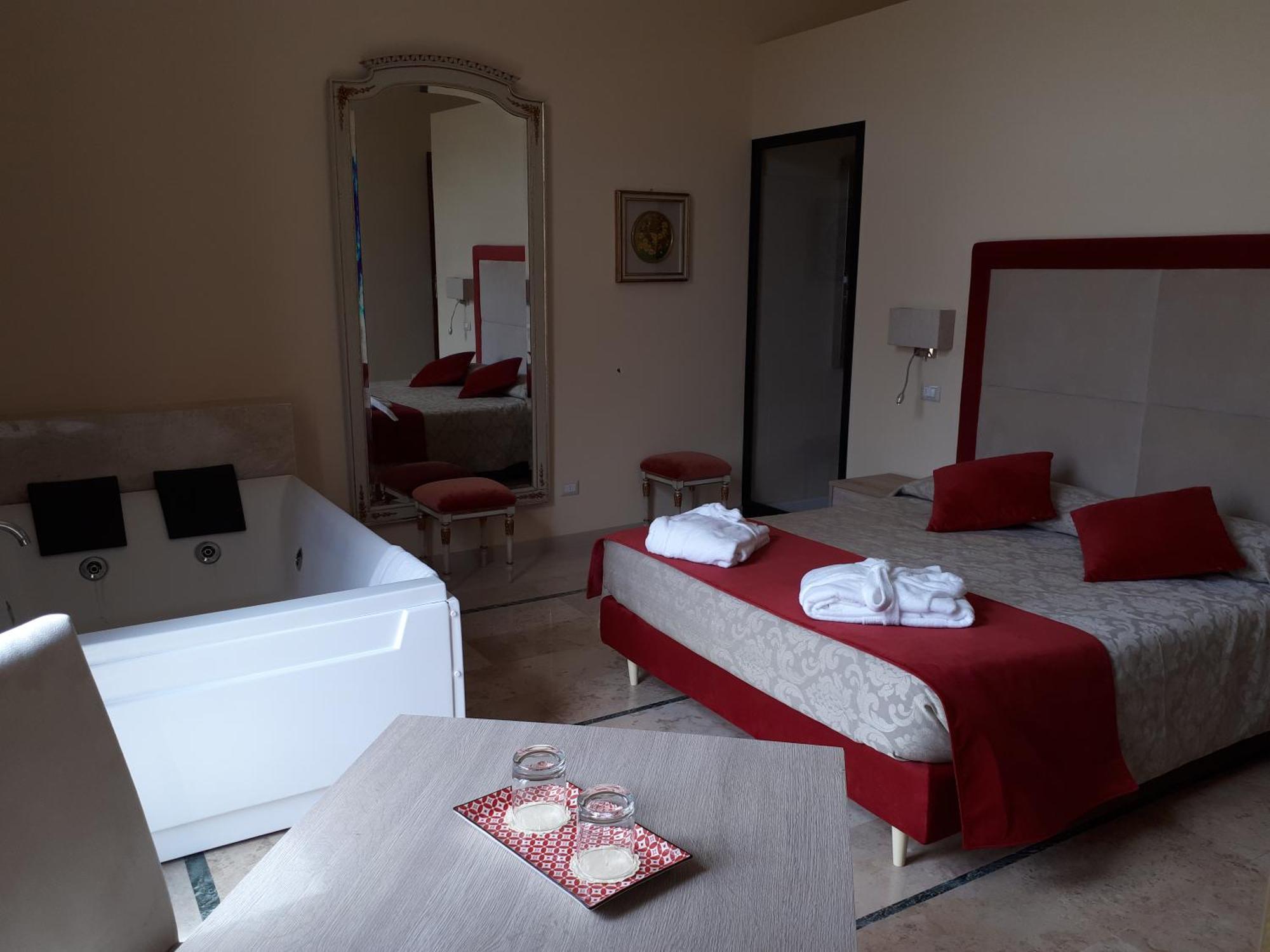 Dimora Charleston Lecce Parcheggio Privato In Loco Gratis Bed & Breakfast Стая снимка