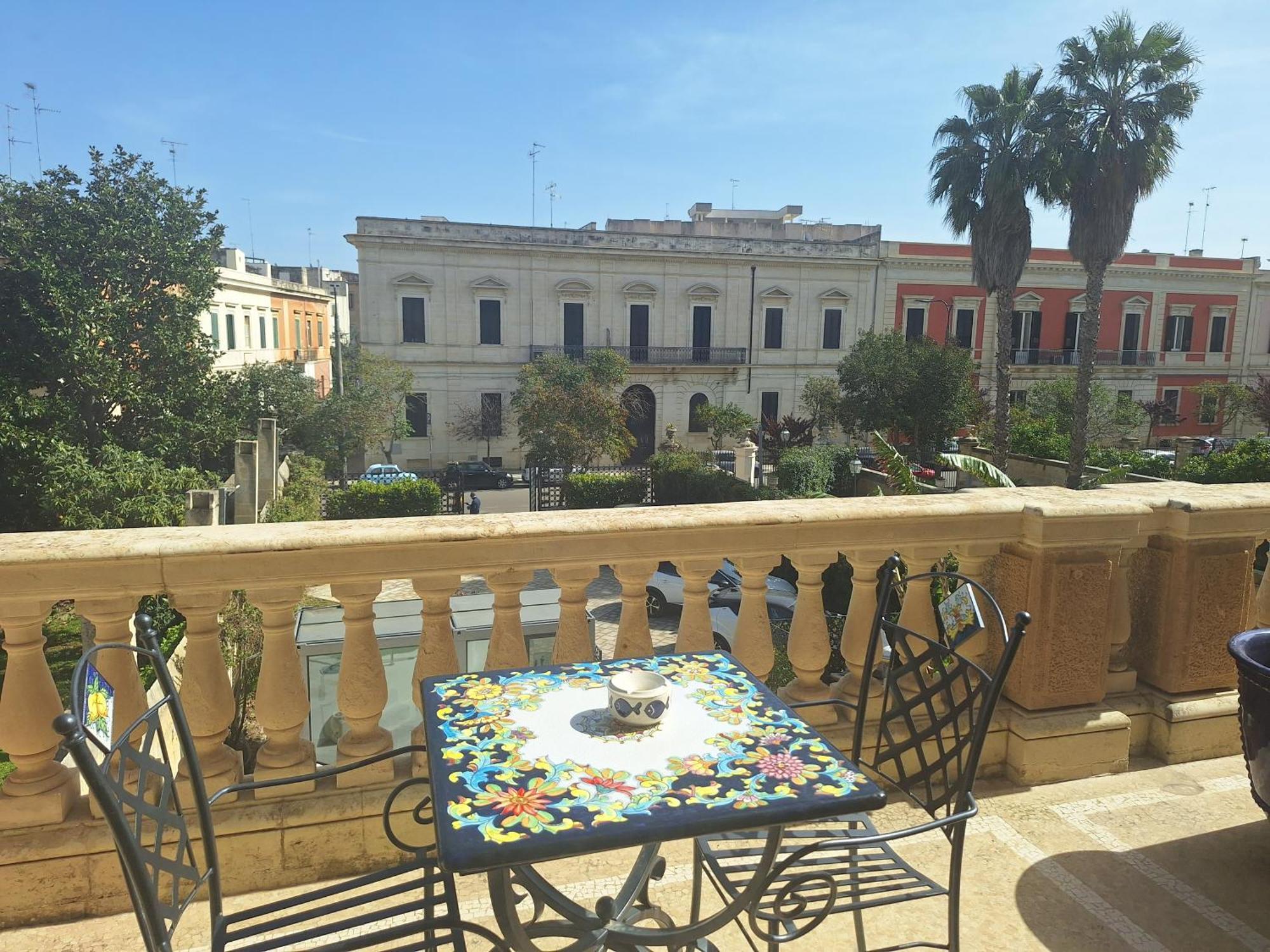 Dimora Charleston Lecce Parcheggio Privato In Loco Gratis Bed & Breakfast Стая снимка