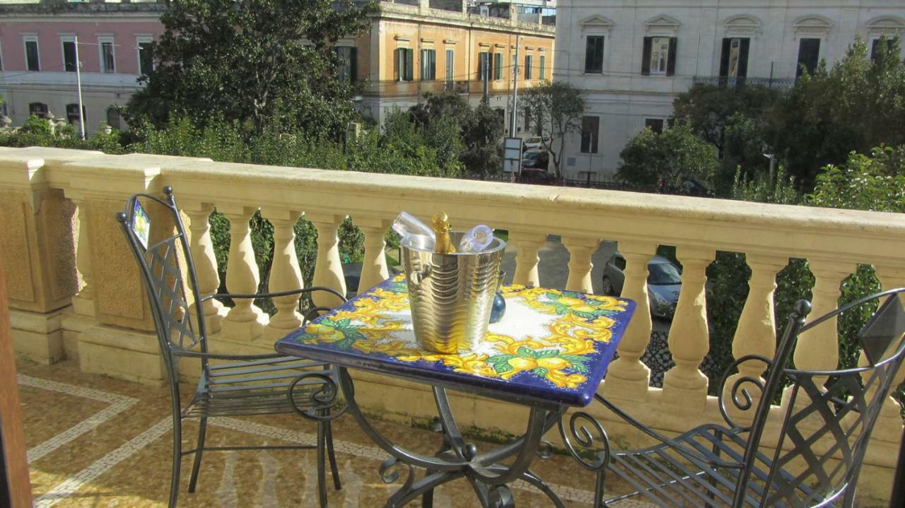 Dimora Charleston Lecce Parcheggio Privato In Loco Gratis Bed & Breakfast Екстериор снимка