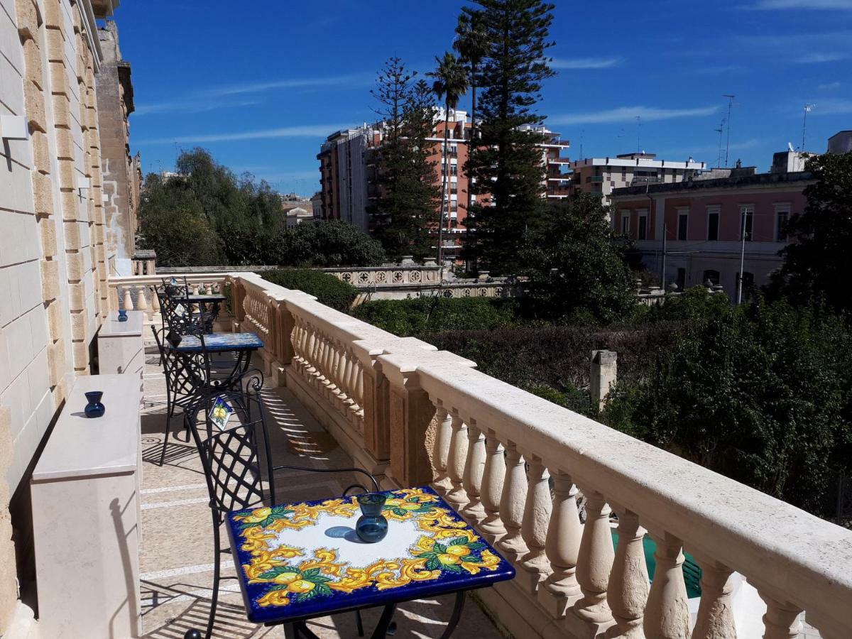 Dimora Charleston Lecce Parcheggio Privato In Loco Gratis Bed & Breakfast Екстериор снимка